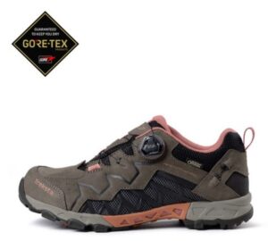 트렉스타 여자 등산화